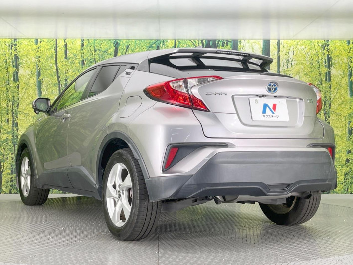 2017 Toyota C-HR DAA-ZYX10 (UW-69fc0173cb50a)[21]
