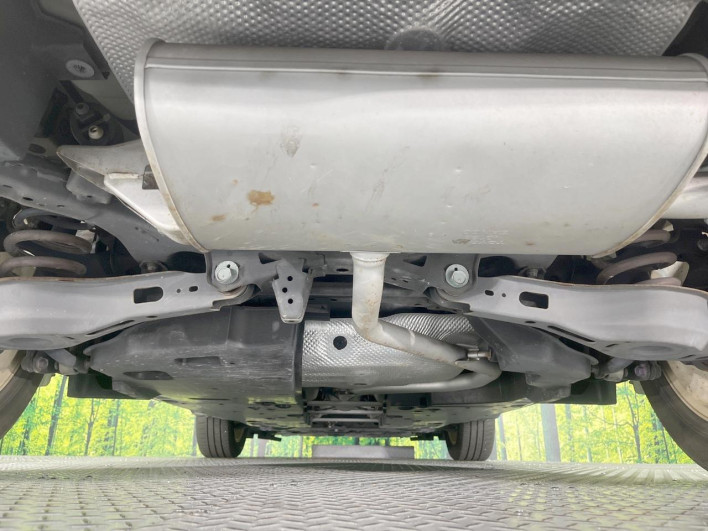 2017 Toyota C-HR DAA-ZYX10 (UW-69fc0173cb50a)[24]