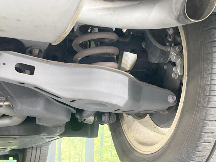 2017 Toyota C-HR DAA-ZYX10 (UW-69fc0173cb50a)[25]