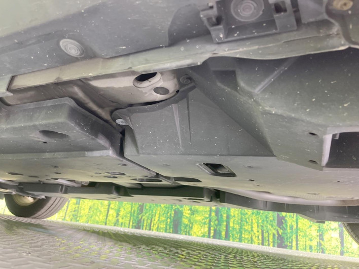 2017 Toyota C-HR DAA-ZYX10 (UW-69fc0173cb50a)[27]