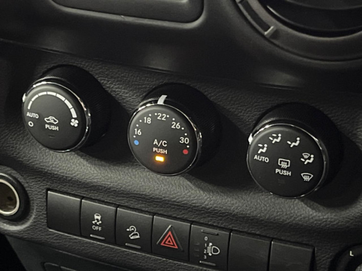 2017 Chrysler Jeep Wrangler Unlimited ABA-JK36L (UW-69fd5222c5d5f)[22]