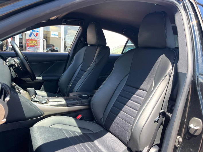 2017 Lexus IS DAA-AVE30 (UW-69fd523ebd73c)[27]