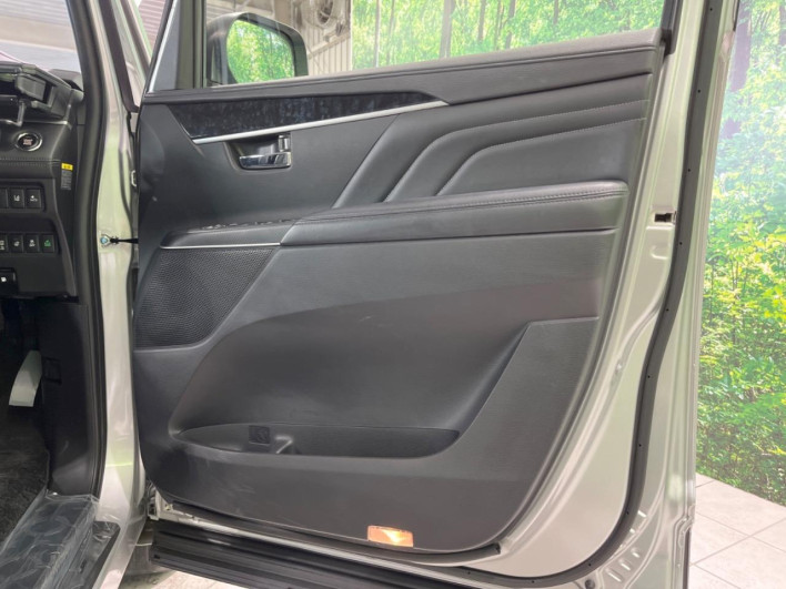 2022 Mitsubishi Delica D:5 3DA-CV1W (UW-69fd525668e18)[17]
