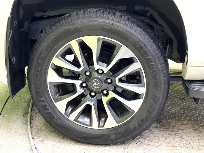 2022 Toyota Land Cruiser Prado 3DA-GDJ150W (UW-69fd5263a7bd4)[29]