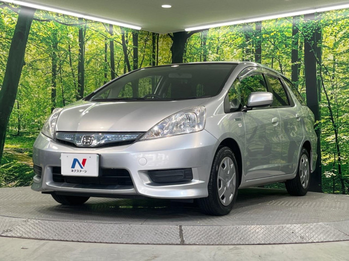 2013 Honda Fit Shuttle Hybrid DAA-GP2 (UW-69fd526a625e6)[4]