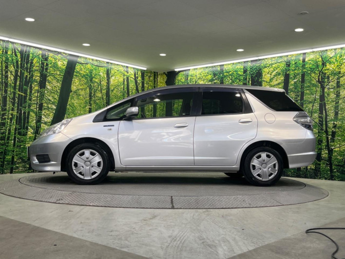 2013 Honda Fit Shuttle Hybrid DAA-GP2 (UW-69fd526a625e6)[5]