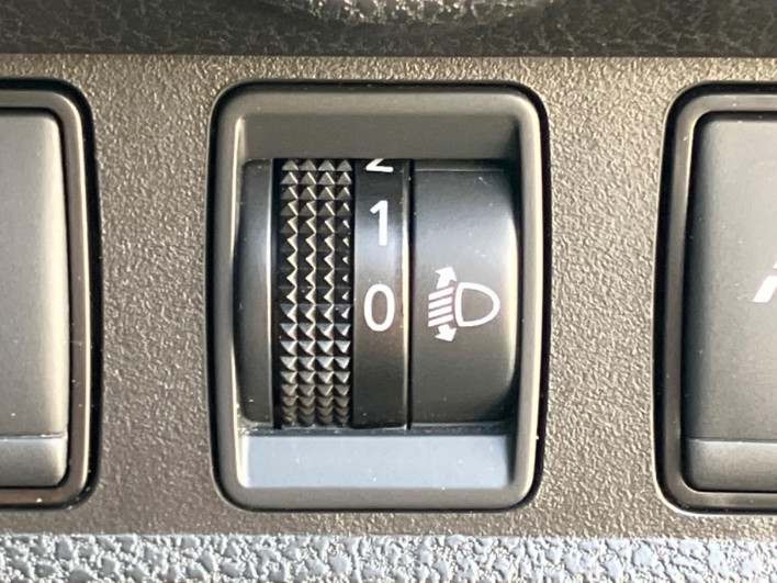 2019 Nissan Note DAA-HE12 (UW-69fd5274ccf18)[16]