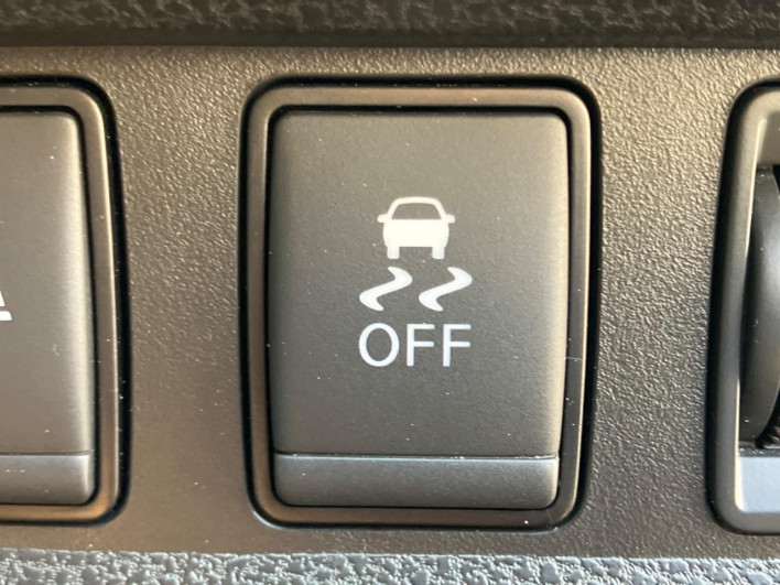 2019 Nissan Note DAA-HE12 (UW-69fd5274ccf18)[15]