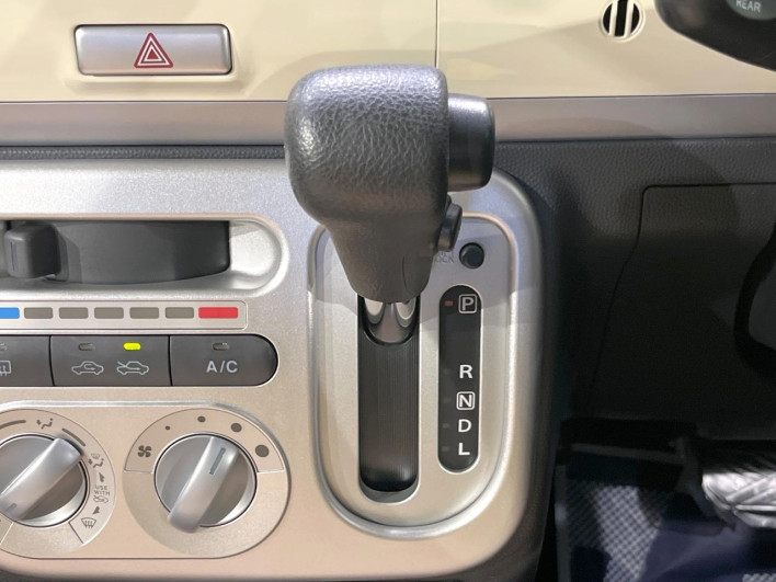 2013 Suzuki ALTO Lapin DBA-HE22S (UW-69fd52754d305)[24]