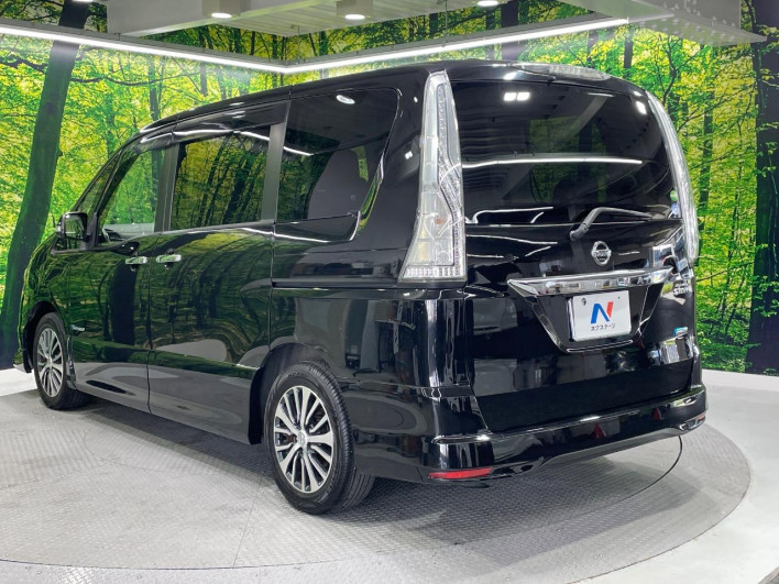 2014 Nissan Serena DAA-HFC26 (UW-69fd5278c2289)[20]