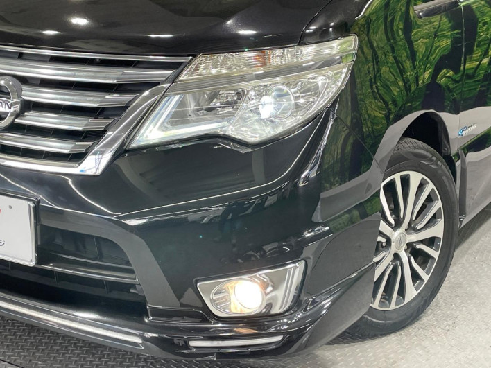 2014 Nissan Serena DAA-HFC26 (UW-69fd5278c2289)[5]