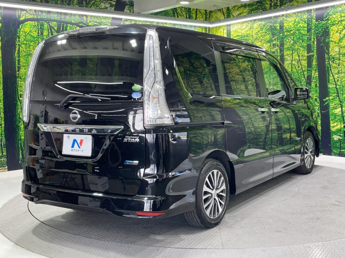 2014 Nissan Serena DAA-HFC26 (UW-69fd5278c2289)[18]