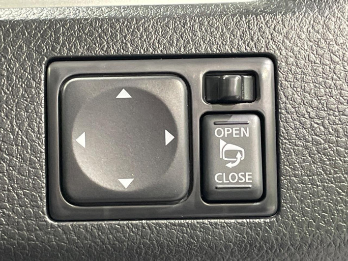 2014 Nissan Serena DAA-HFC26 (UW-69fd5278c2289)[27]