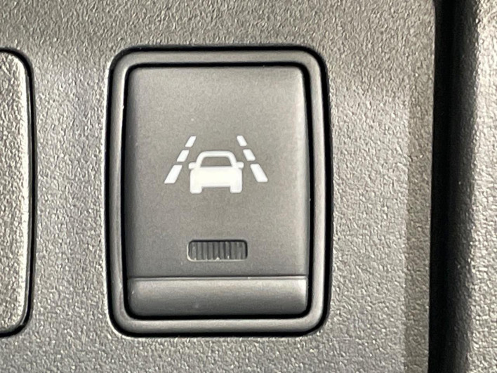 2014 Nissan Serena DAA-HFC26 (UW-69fd5278c2289)[25]