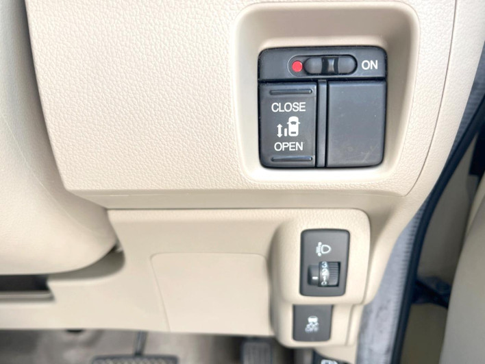 2013 Honda N-BOX DBA-JF1 (UW-69fd527e39953)[25]
