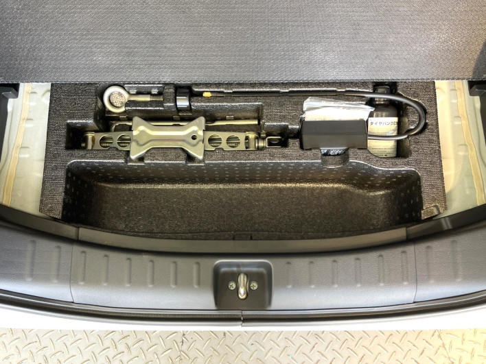 2014 Honda N-BOX CUSTOM DBA-JF1 (UW-69fd527e81ea0)[23]