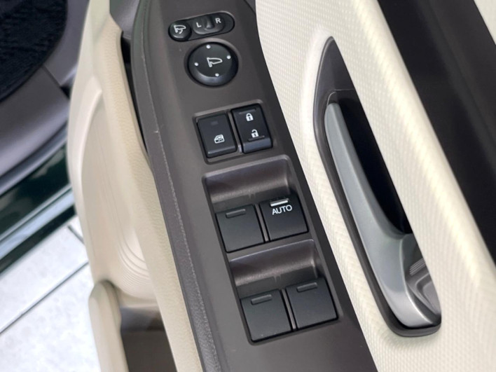 2018 Honda N-BOX DBA-JF3 (UW-69fd5281854c4)[28]