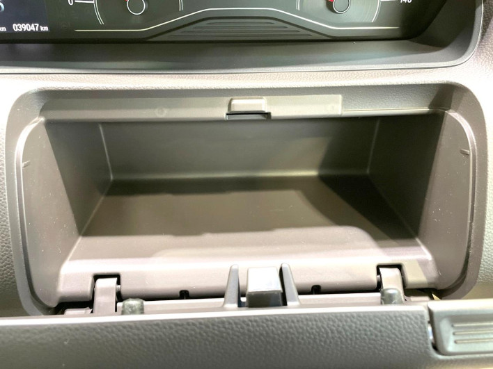 2019 Honda N-BOX DBA-JF3 (UW-69fd52820b0c0)[21]
