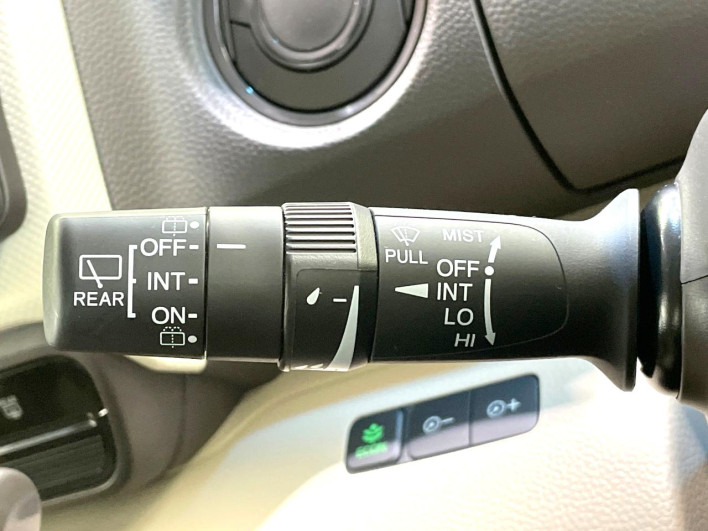 2019 Honda N-BOX DBA-JF3 (UW-69fd52820b0c0)[18]
