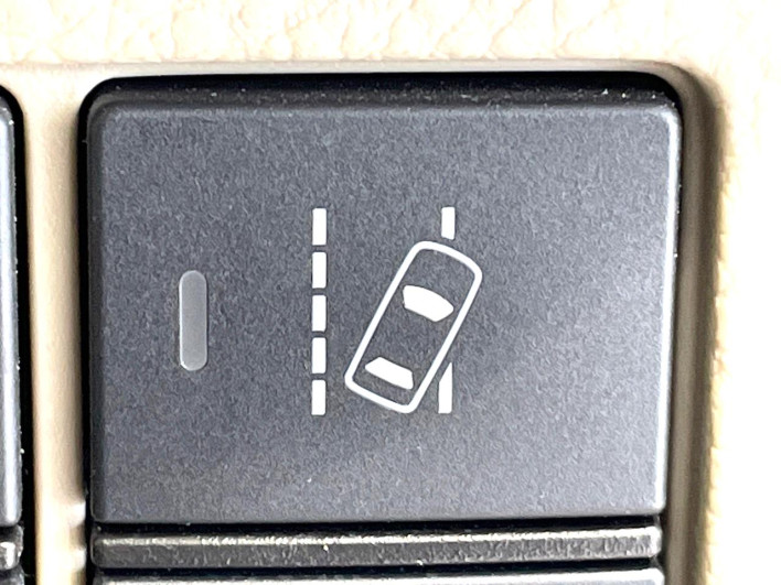 2019 Honda N-BOX DBA-JF3 (UW-69fd52820b0c0)[25]