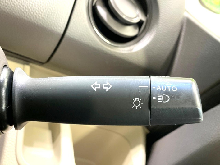 2019 Honda N-BOX DBA-JF3 (UW-69fd52820b0c0)[19]