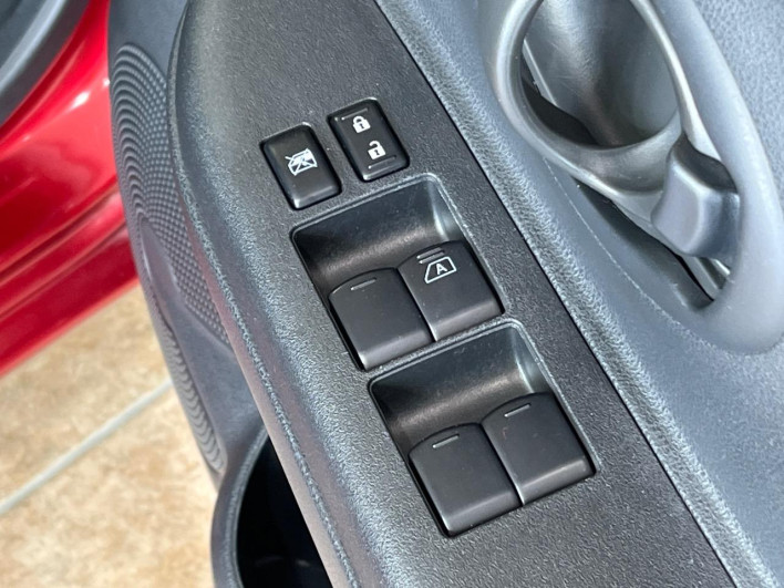 2016 Nissan March DBA-K13 (UW-69fd528d0710f)[12]