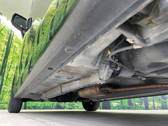2011 Toyota Pixis Space DBA-L575A (UW-69fd52980c171)[11]