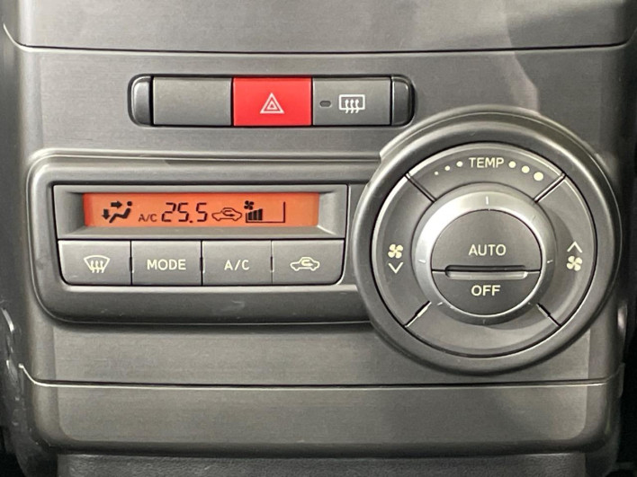 2011 Toyota Pixis Space DBA-L575A (UW-69fd52980c171)[24]