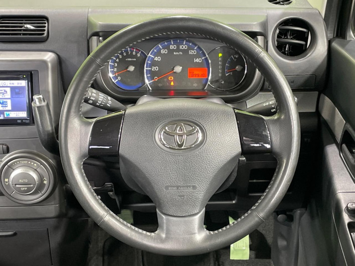 2011 Toyota Pixis Space DBA-L575A (UW-69fd52980c171)[25]