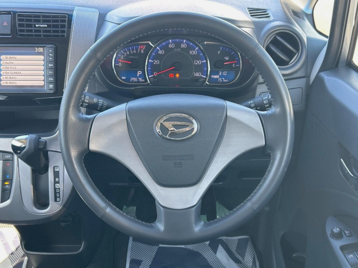 2013 Daihatsu Move DBA-LA100S (UW-69fd529a4060f)[28]