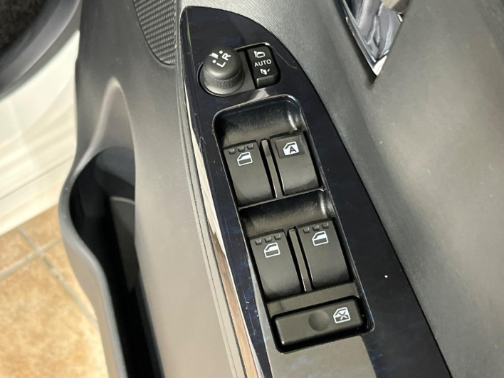 2017 Daihatsu Tanto DBA-LA600S (UW-69fd52a32a18b)[12]