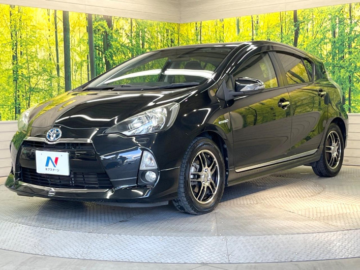 2012 Toyota Aqua DAA-NHP10 (UW-69fd52d57a43e)[10]