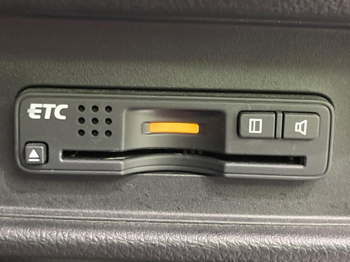 2014 Honda Odyssey DBA-RC1 (UW-69fd52dfbf1aa)[24]