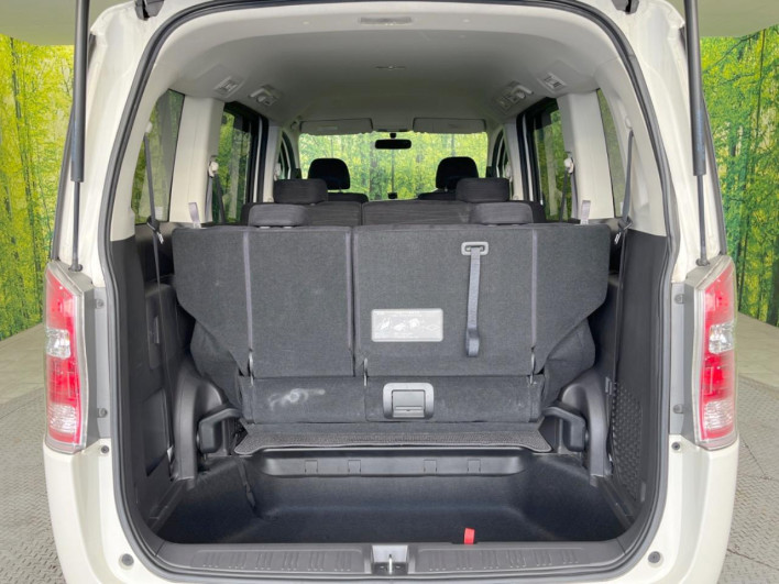 2010 Honda Step Wagon DBA-RK1 (UW-69fd52e1bc9ad)[18]