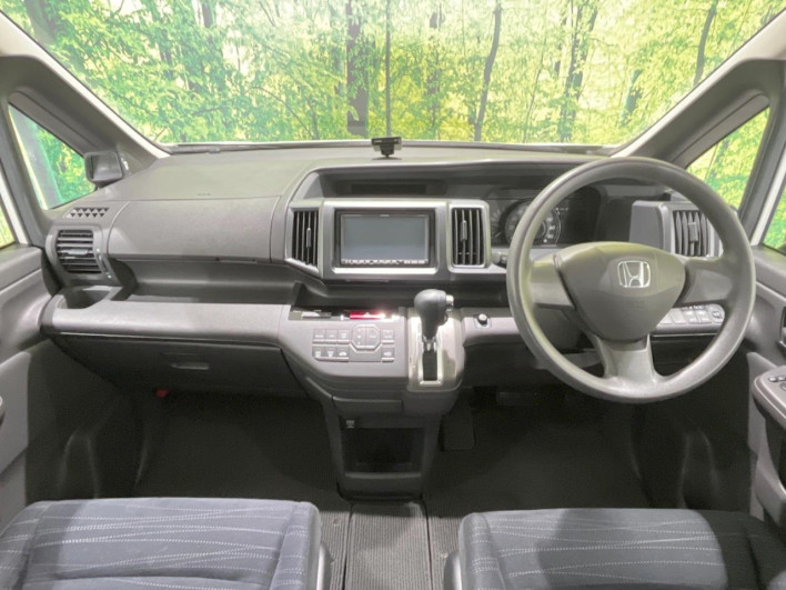 2010 Honda Step Wagon DBA-RK1 (UW-69fd52e1bc9ad)[19]