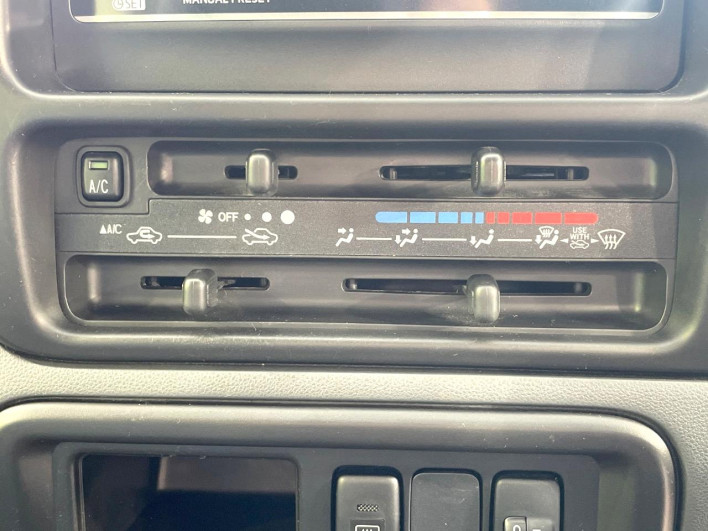 2017 Toyota PIXIS VAN EBD-S321M (UW-69fd52e86b68d)[28]