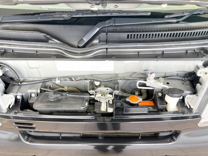 2017 Toyota PIXIS VAN EBD-S321M (UW-69fd52e86b68d)[14]