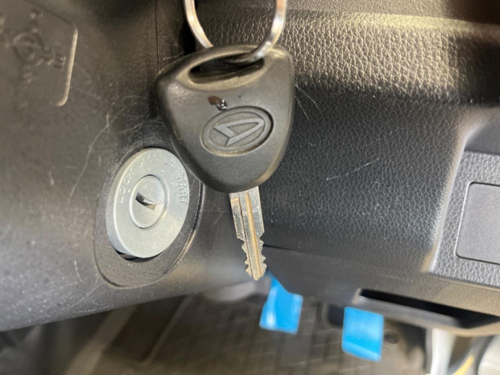 2019 Daihatsu Hiace Truck EBD-S500P (UW-69fd52e8c8c78)[15]