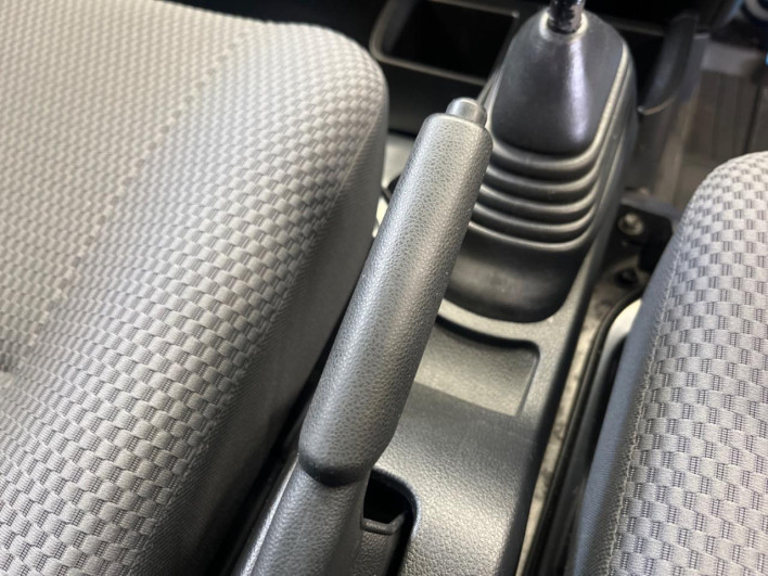 2019 Daihatsu Hiace Truck EBD-S500P (UW-69fd52e8c8c78)[26]