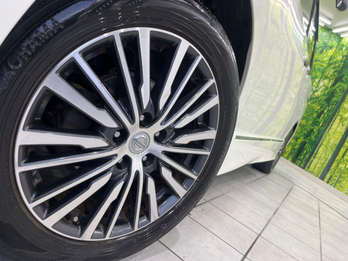 2016 Nissan Elgrand DBA-TE52 (UW-69fd52eebc37f)[4]