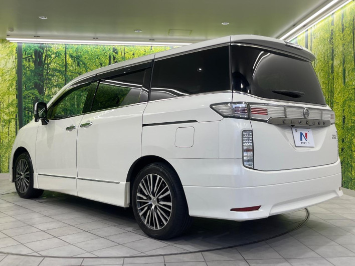 2016 Nissan Elgrand DBA-TE52 (UW-69fd52eebc37f)[23]