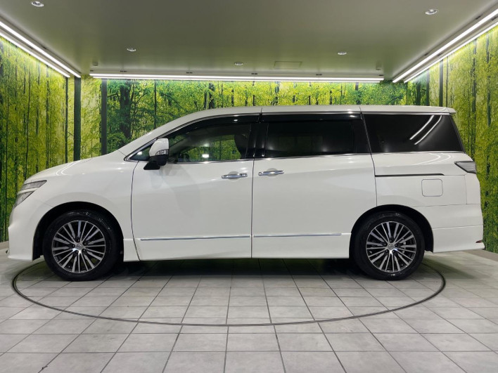 2016 Nissan Elgrand DBA-TE52 (UW-69fd52eebc37f)[24]