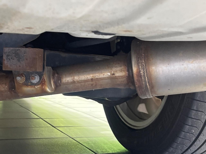 2016 Nissan Elgrand DBA-TE52 (UW-69fd52eebc37f)[16]