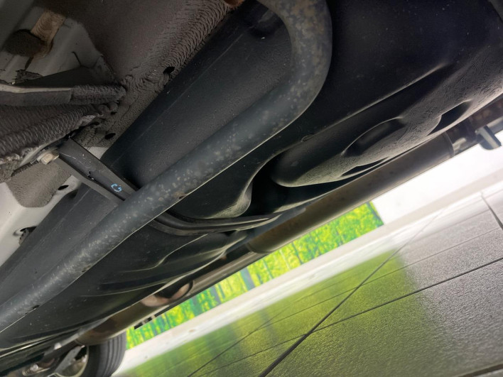 2016 Nissan Elgrand DBA-TE52 (UW-69fd52eebc37f)[18]