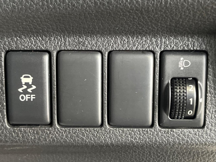 2011 Nissan X-Trail CBA-TNT31 (UW-69fd52ef43946)[7]