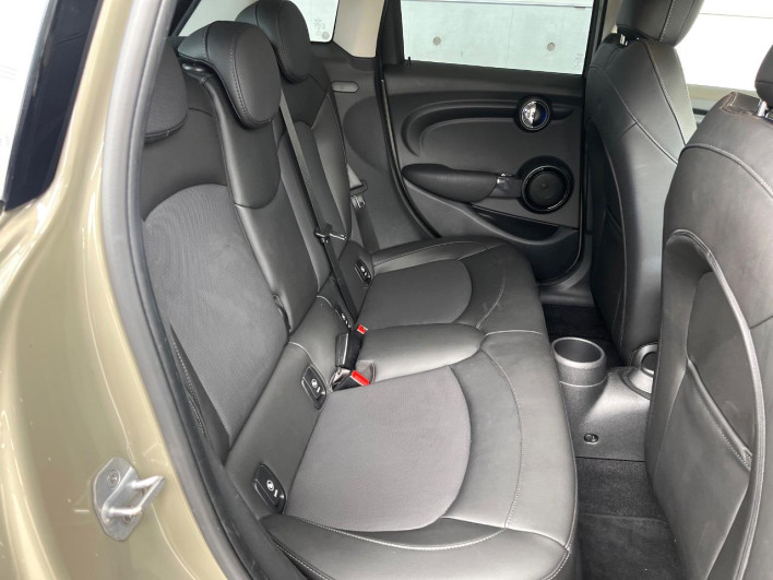 2019 Rover Mini LDA-XT15M (UW-69fd52f9516b5)[27]