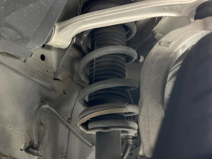 2018 Nissan Skyline DBA-YV37 (UW-69fd52fe39332)[22]