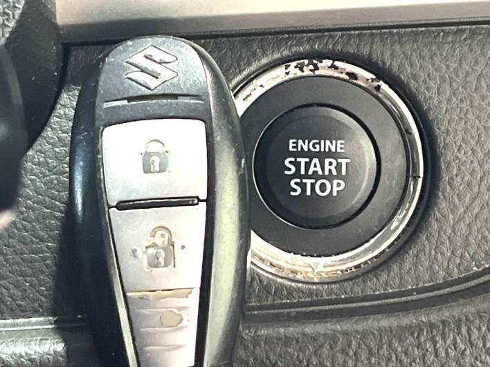 2013 Suzuki Swift DBA-ZC72S (UW-69fd52ff5e288)[23]
