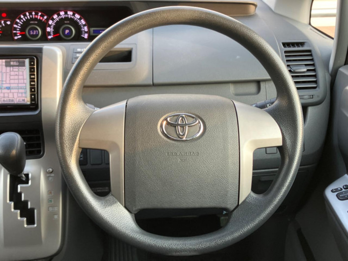 2009 Toyota Voxy DBA-ZRR70W (UW-69fd530341588)[29]