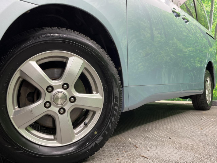 2011 Toyota Noah DBA-ZRR75G (UW-69fd530394e33)[10]